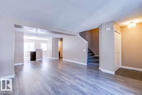 #15 8304 11 Av Sw, Edmonton, AB - Indoor