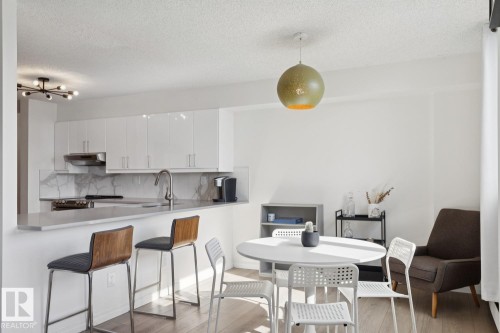 #401 10545 Saskatchewan Dr Nw, Edmonton, AB - Indoor Photo Showing Dining Room