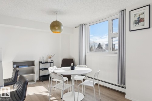 #401 10545 Saskatchewan Dr Nw, Edmonton, AB - Indoor Photo Showing Dining Room