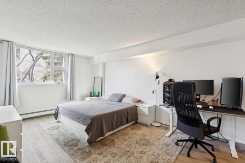 #401 10545 Saskatchewan Dr Nw, Edmonton, AB - Indoor Photo Showing Bedroom