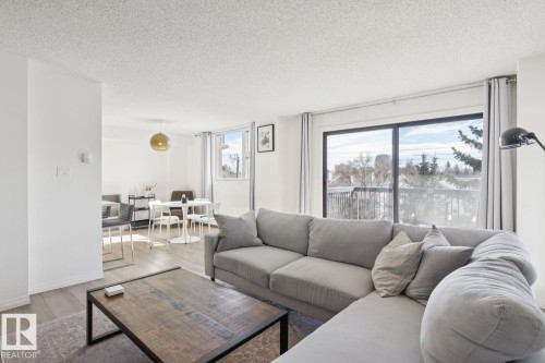 #401 10545 Saskatchewan Dr Nw, Edmonton, AB - Indoor Photo Showing Living Room