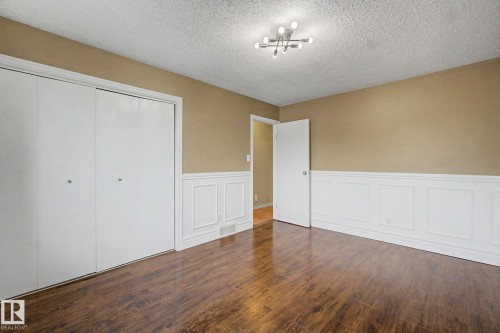 30 Matthew Road, Spruce Grove, AB - Indoor Photo Showing Other Room