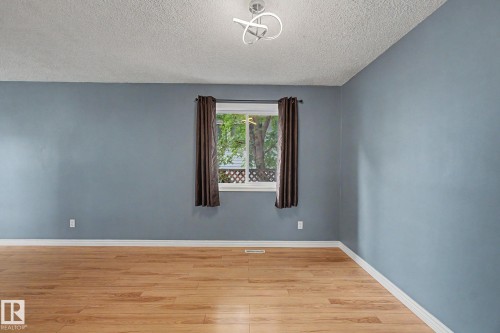 30 Matthew Road, Spruce Grove, AB - Indoor Photo Showing Other Room