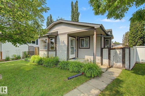 30 Matthew Road, Spruce Grove, AB - Outdoor