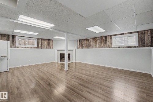 30 Matthew Road, Spruce Grove, AB - Indoor