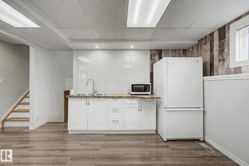 30 Matthew Road, Spruce Grove, AB - Indoor