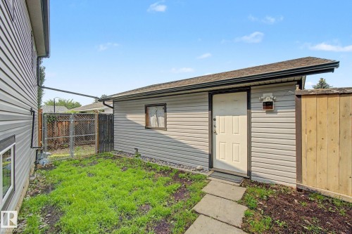 30 Matthew Road, Spruce Grove, AB - Outdoor With Exterior