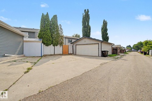 30 Matthew Road, Spruce Grove, AB - Outdoor With Exterior