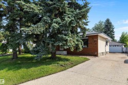 3511 73 Street NW  Edmonton, AB T6K 0M2