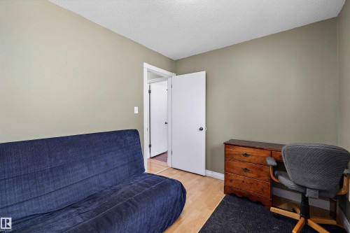 3511 73 Street Nw, Edmonton, AB 