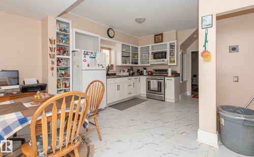 9623 110A Avenue Nw, Edmonton, AB - Indoor