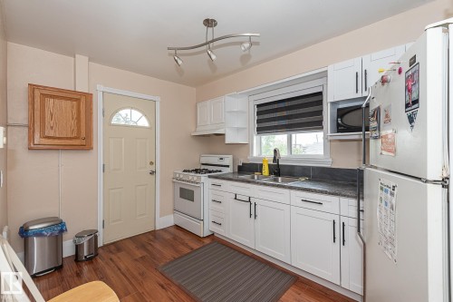 9623 110A Avenue Nw, Edmonton, AB - Indoor Photo Showing Kitchen With Double Sink
