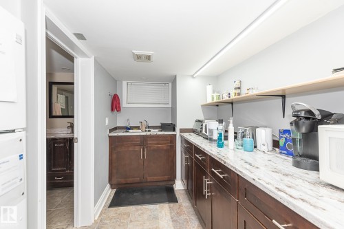9623 110A Avenue Nw, Edmonton, AB - Indoor