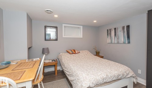 9623 110A Avenue Nw, Edmonton, AB - Indoor Photo Showing Bedroom