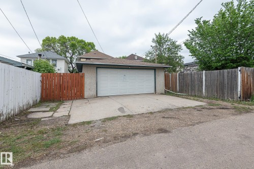 9623 110A Avenue Nw, Edmonton, AB - Outdoor