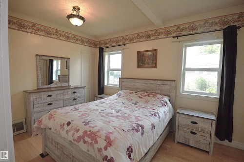4802 50 Street, Glendon, AB - Indoor Photo Showing Bedroom