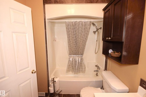 4802 50 Street, Glendon, AB - Indoor Photo Showing Bathroom