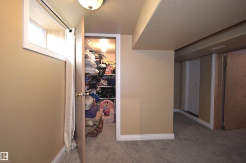 4802 50 Street, Glendon, AB - Indoor Photo Showing Other Room