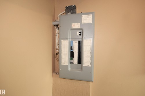 4802 50 Street, Glendon, AB - Indoor Photo Showing Other Room