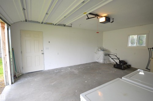 4802 50 Street, Glendon, AB - Indoor Photo Showing Garage