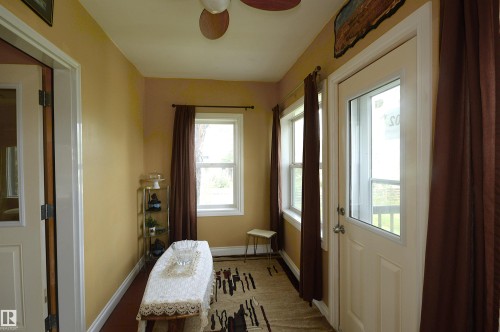 4802 50 Street, Glendon, AB - Indoor Photo Showing Other Room