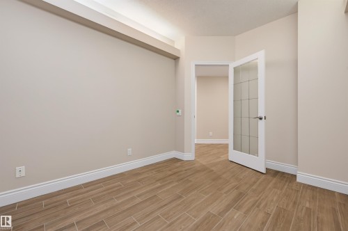 #108 11650 79 Av Nw, Edmonton, AB - Indoor Photo Showing Other Room