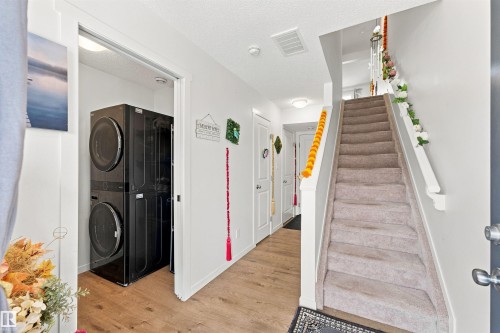 1172 Aster Boulevard Nw Nw, Edmonton, AB - Indoor