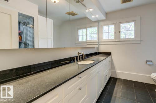 11619 Saskatchewan Drive Nw, Edmonton, AB - Indoor Photo Showing Bathroom