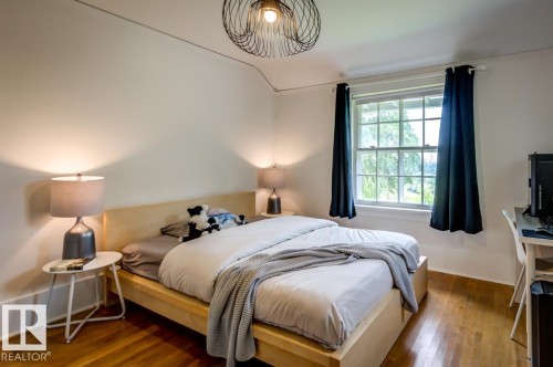 11619 Saskatchewan Drive Nw, Edmonton, AB - Indoor Photo Showing Bedroom