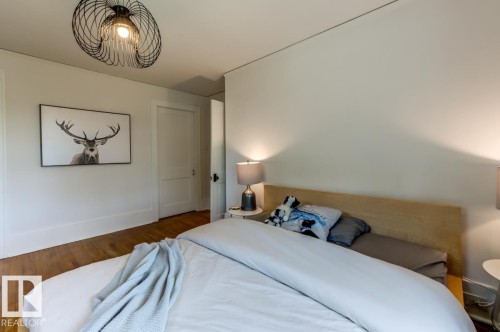 11619 Saskatchewan Drive Nw, Edmonton, AB - Indoor Photo Showing Bedroom