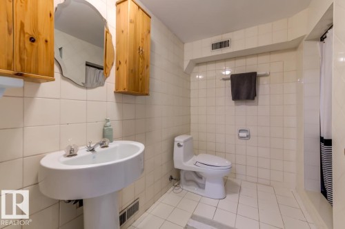 11619 Saskatchewan Drive Nw, Edmonton, AB - Indoor Photo Showing Bathroom