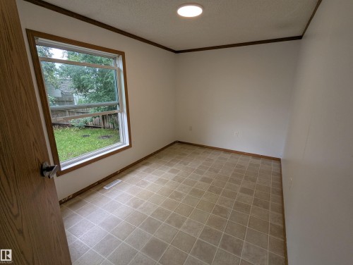 9 West View Boulevard Northwest, Edmonton, AB - Indoor Photo Showing Other Room