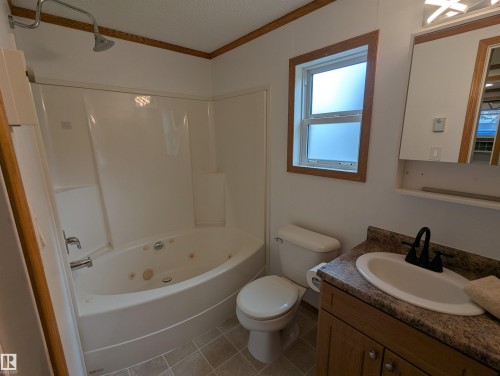 9 West View Boulevard Northwest, Edmonton, AB - Indoor Photo Showing Bathroom