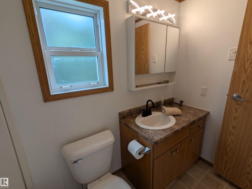 9 West View Boulevard Northwest, Edmonton, AB - Indoor Photo Showing Bathroom