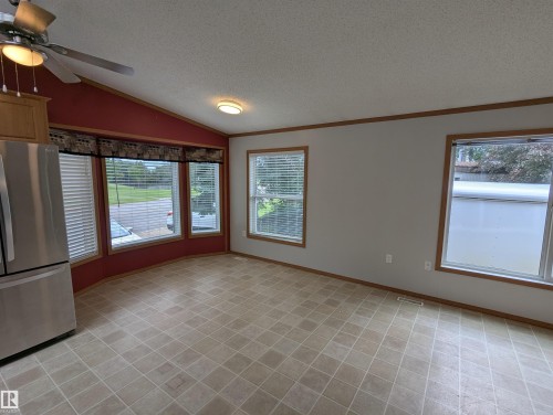 9 West View Boulevard Northwest, Edmonton, AB - Indoor Photo Showing Other Room