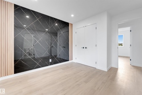 6404 88 Avenue Nw, Edmonton, AB - Indoor Photo Showing Other Room