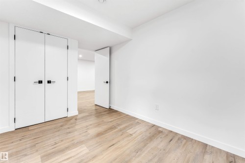 6404 88 Avenue Nw, Edmonton, AB - Indoor Photo Showing Other Room