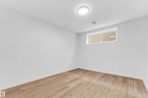 6404 88 Avenue Nw, Edmonton, AB - Indoor Photo Showing Other Room