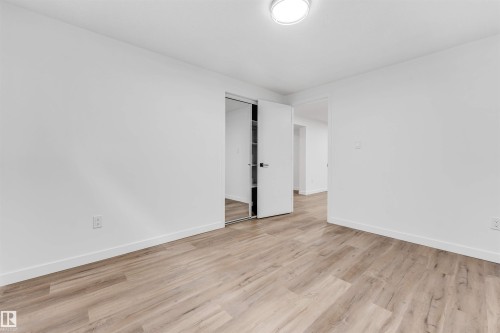6404 88 Avenue Nw, Edmonton, AB - Indoor Photo Showing Other Room