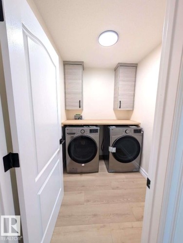 1236 Westerra Crescent, Stony Plain, AB - Indoor Photo Showing Laundry Room