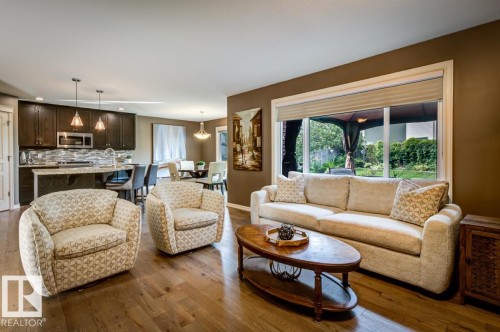 854 Chahley Way Nw, Edmonton, AB - Indoor Photo Showing Living Room