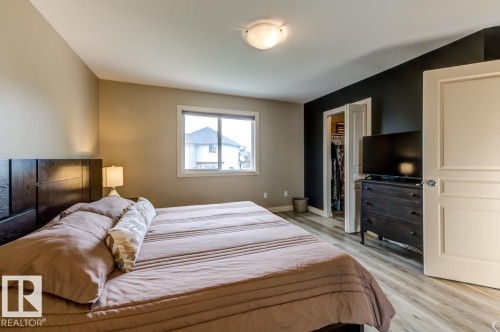 854 Chahley Way Nw, Edmonton, AB - Indoor Photo Showing Bedroom