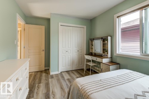 854 Chahley Way Nw, Edmonton, AB - Indoor Photo Showing Bedroom