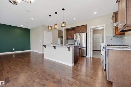 93 Sheppard Way, Leduc, AB - Indoor Photo Showing Kitchen With Stainless Steel Kitchen With Upgraded Kitchen