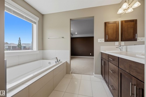 93 Sheppard Way, Leduc, AB - Indoor Photo Showing Bathroom