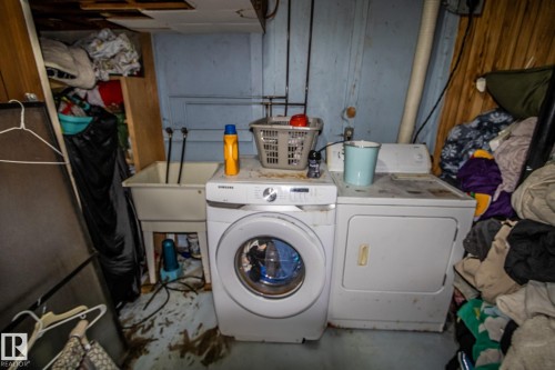 Additional content - 4322 49 Ave, St. Paul Town, AB - Indoor Photo Showing Laundry Room