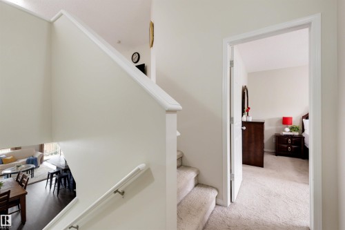2422 Cassidy Way Sw, Edmonton, AB - Indoor Photo Showing Other Room