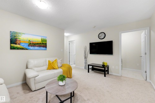 2422 Cassidy Way Sw, Edmonton, AB - Indoor Photo Showing Living Room