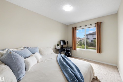 2422 Cassidy Way Sw, Edmonton, AB - Indoor Photo Showing Bedroom
