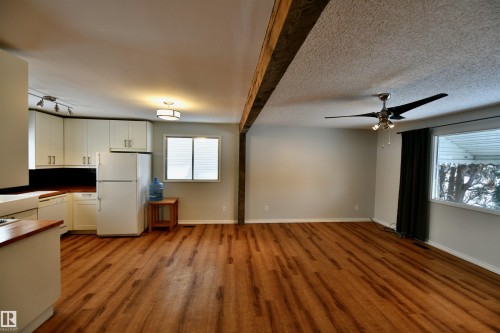 4809 52 Street, Glendon, AB - Indoor Photo Showing Kitchen With Double Sink